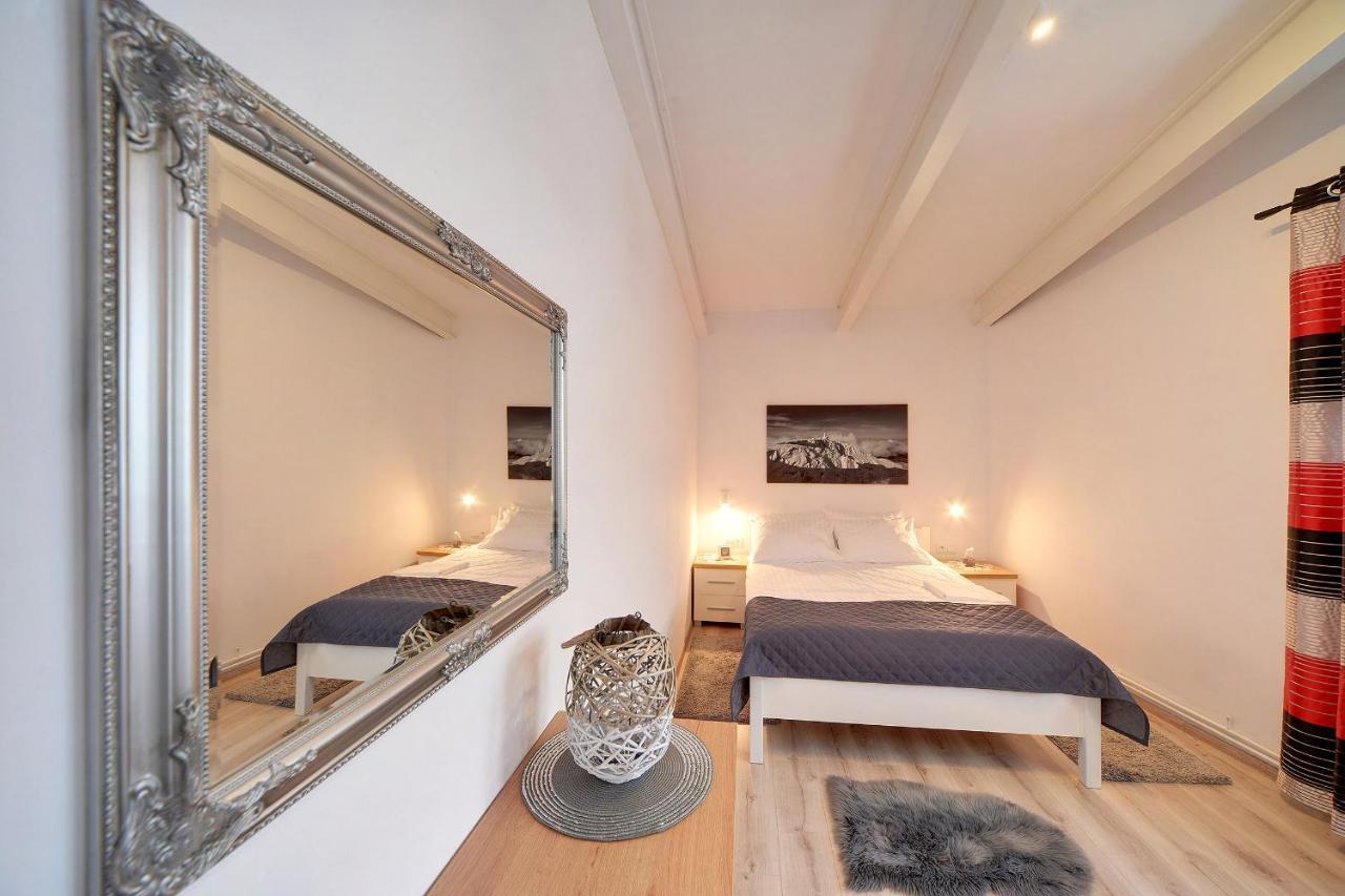 Apartamenty I Pokoje Karpacz - Centrum Karpacza, Parking W Cenie! Esterno foto